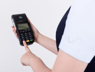 個人使用pos機銀行如何收費？
